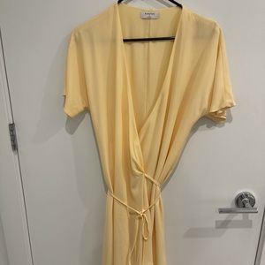 Size medium yellow Babaton tie dress